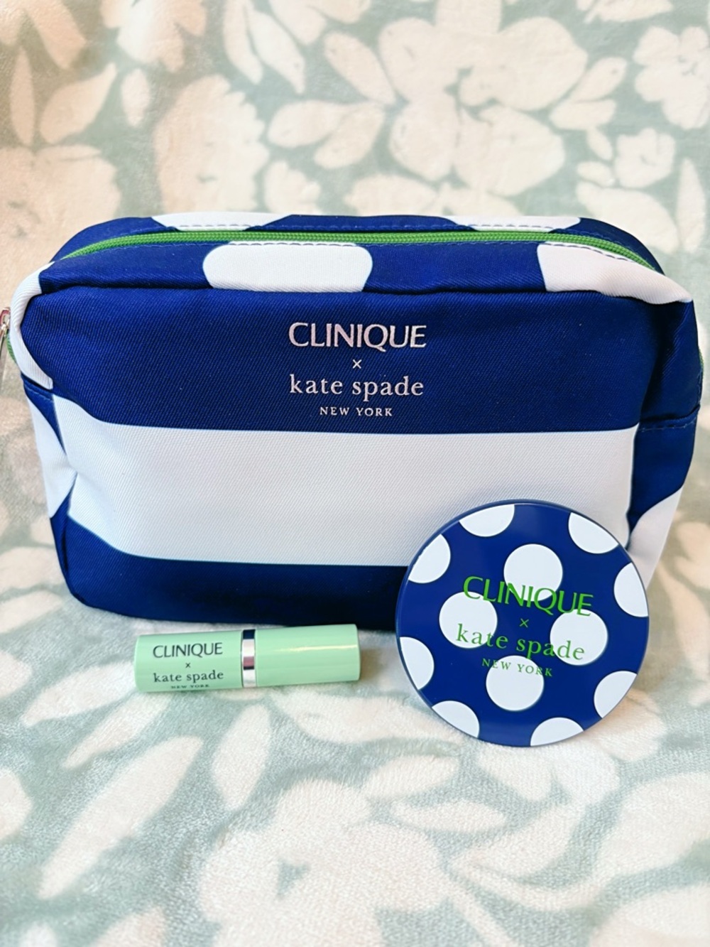 Kate Spade x Clinique Travel Pouch, Mirror, and Lipstick Beauty Bundle 💋✨ NWOT!